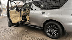 Nissan Armada 2016–2024 Bočné nášľapy New Vision Grey (2 ks, hliník) fotografia 3