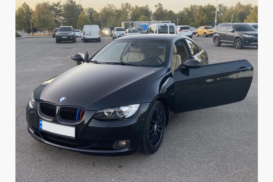 BMW 3. séria E92/E93 2006–2013 Obličkové mriežky pre E92 (3 ks) Image