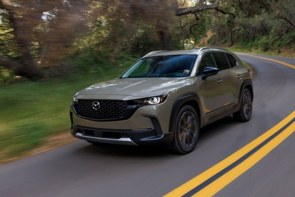 Recenzia crossoveru s pohonom 4x4 Mazda СХ-50