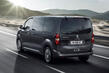 Recenzia elektrického minivanu Peugeot e-Traveller fotografia 4