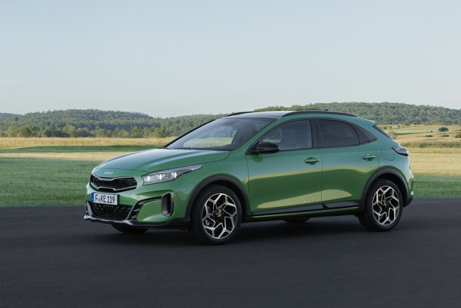 Recenzia aktualizovaného KIA XCeed: hatchback so zvýšenou priechodnosťou