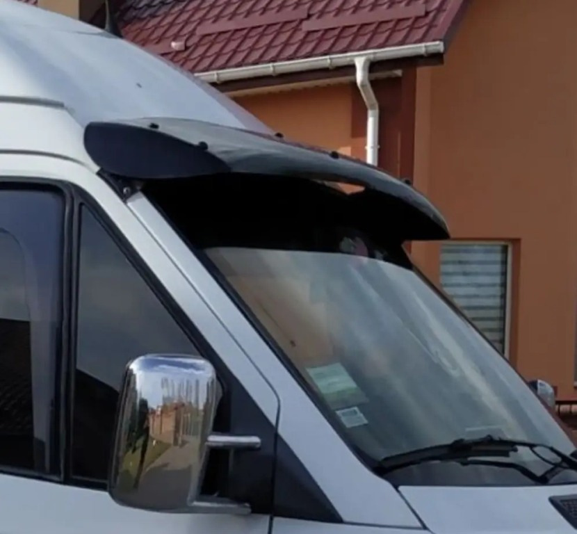 Deflektor čelného skla: čo to je a ako vybrať