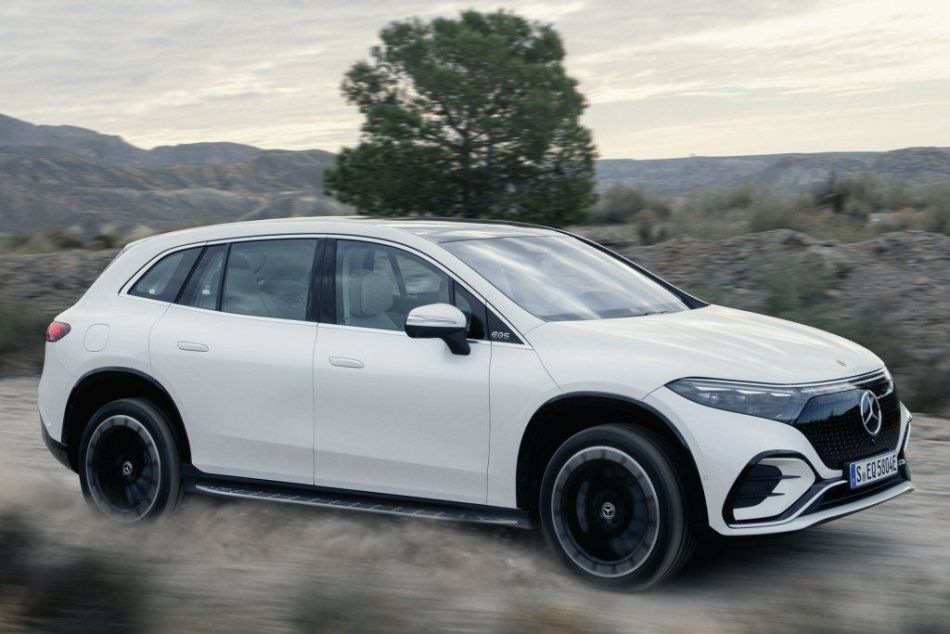 Recenzia elektrického prémiového crossoveru Mercedes-Benz EQS
