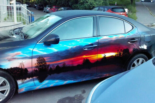 Umenie na kolesách: inšpiratívne trendy airbrushu pre auto