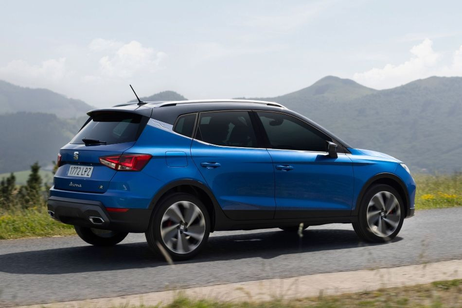 Prehľad modernizovaného kompaktného crossoveru SEAT Arona