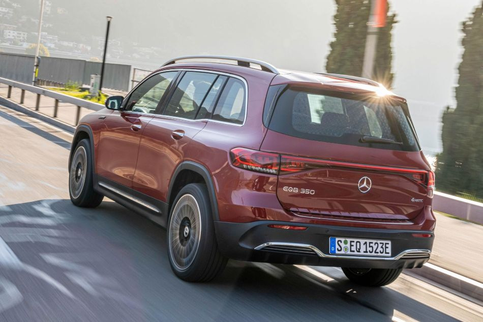 Mercedes-Benz EQB: elegantný elektrický crossover