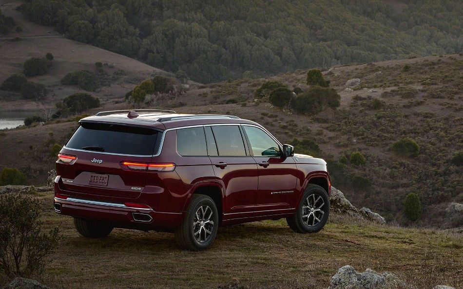 Recenzia Jeep Grand Cherokee L: luxus a sila