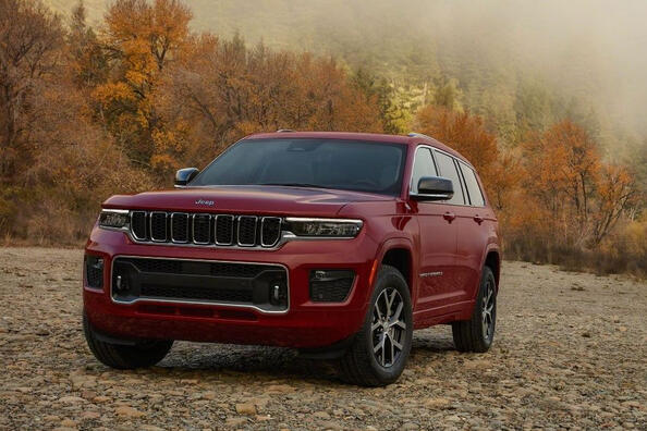 Recenzia Jeep Grand Cherokee L: luxus a sila