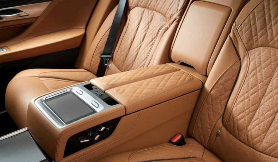 Interiér auta: účinné tipy na starostlivosť o kožu Nappa