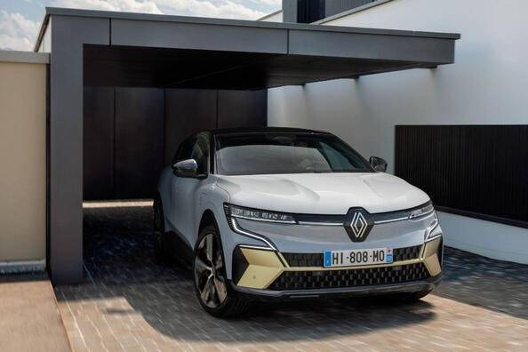 Recenzia elektrického hatchbacku Renault Megane E-Tech