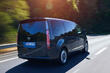 Recenzia minivanu Hyundai Staria fotografia 4
