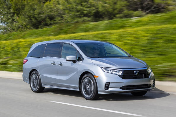 Honda Odyssey: rodinný minivan s jedinečnými vlastnosťami Fotografia 2