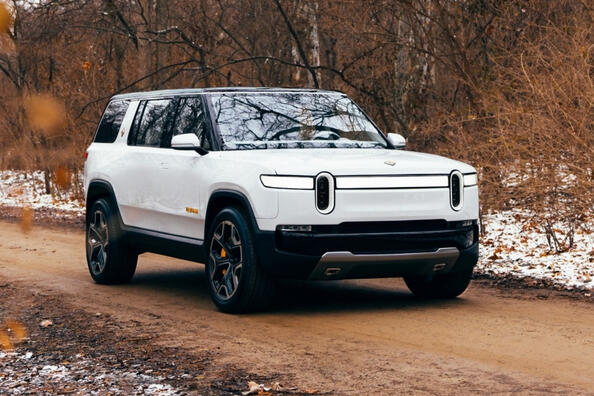 Test elektrického SUV Rivian R1S