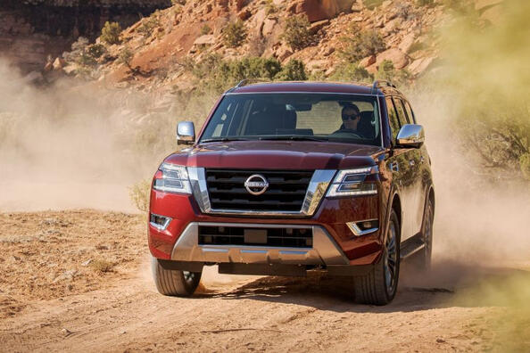Test modernizovaného 400-koňového SUV Nissan Armada Fotografia 3