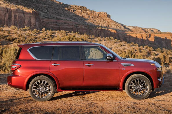 Test modernizovaného 400-koňového SUV Nissan Armada Fotografia 2