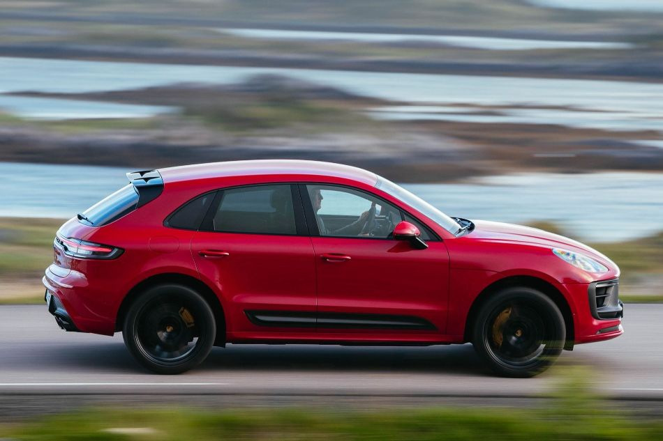 Modernizovaný crossover Porsche Macan s pohonom všetkých kolies
