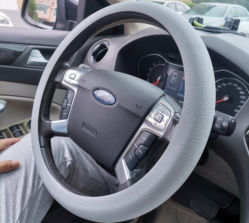 Ako si vybrať poťah na volant do auta