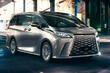 Recenzia prémiového minivanu Lexus LM druhej generácie fotografia 1