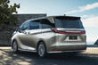 Recenzia prémiového minivanu Lexus LM druhej generácie fotografia 3