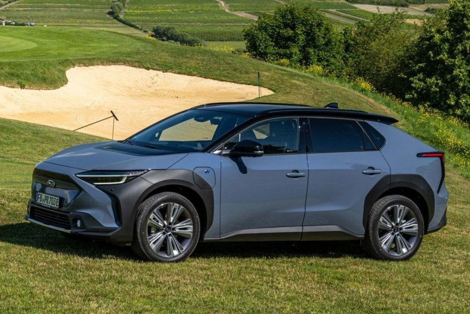 Elektrický crossover Subaru Solterra s pohonom všetkých kolies