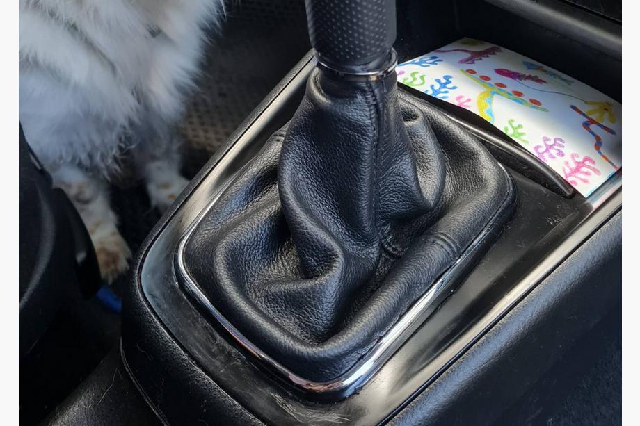 Volkswagen Golf 4 1997–2006 Kožená manžeta radiacej páky Image