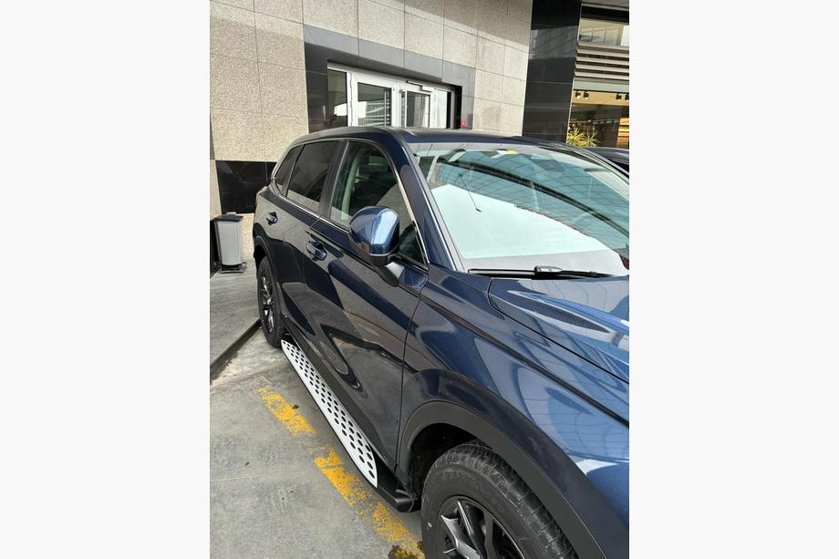 Honda CRV 2022– Bočné nášľapy Shining (2 ks, hliník) Fotografia 2