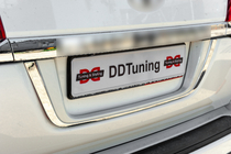 Toyota Land Cruiser 200 2007–2021 OEM lišta nad ŠPZ (2016+) fotografia 1