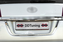 Toyota Land Cruiser 200 2007–2021 OEM lišta nad ŠPZ (2016+) fotografia 3