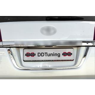 OEM lišta nad ŠPZ (2016+) Toyota Land Cruiser 200 2007–2021 fotografia 3