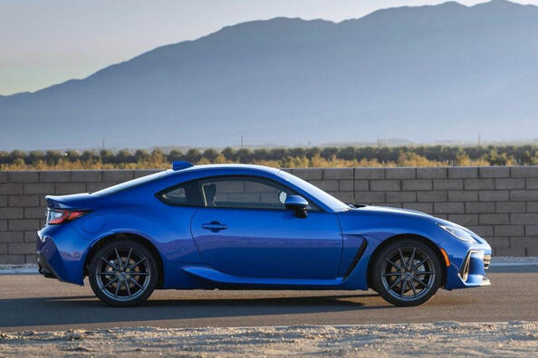 Druhá generácia športového kupé Subaru BRZ