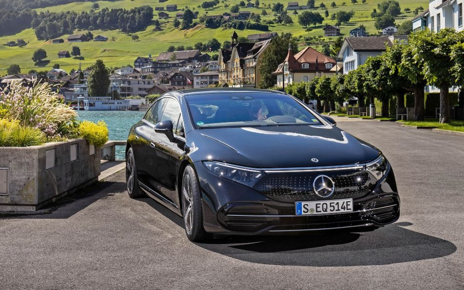 EQS: vlajková loď elektromobilov od Mercedes-Benz