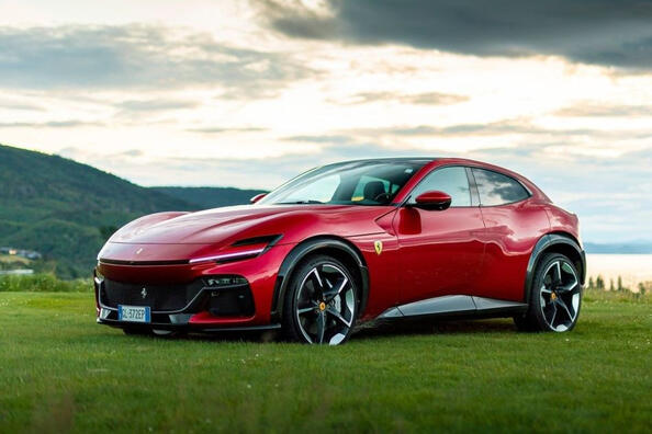 Test športového crossoveru s pohonom všetkých kolies Ferrari Purosangue Fotografia 1
