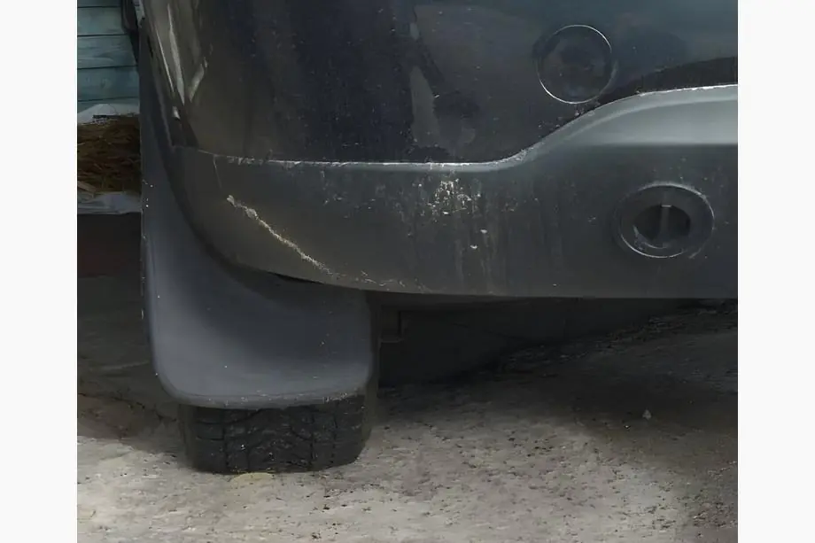 Mercedes E-trieda W124 1984–1997 Zadné lapače nečistôt (2 ks) Image