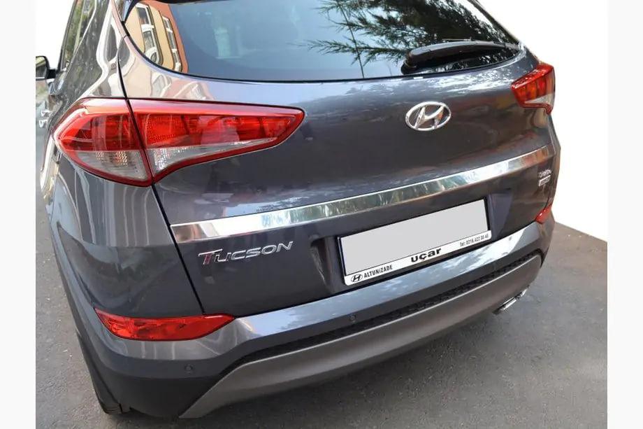 Hyundai Tucson TL 2016–2021 Výpredaj Lišta nad ŠPZ (2015–2018, horná, široká, nerez) Fotografia 1