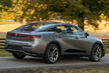 Test cross-sedanu Toyota Crown fotografia 4