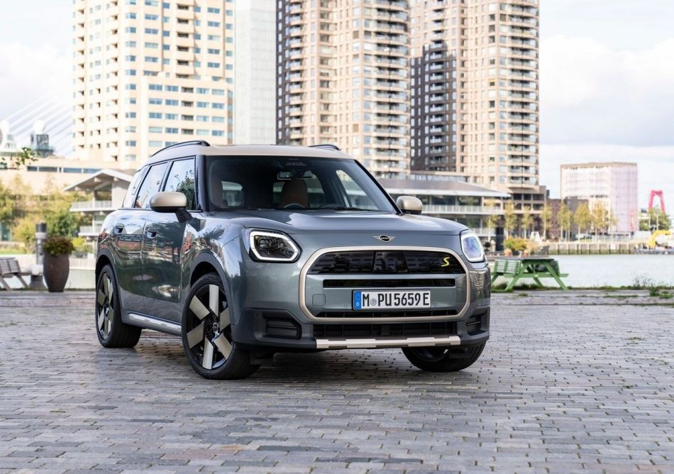 Prehľad tretej generácie crossoveru MINI Countryman