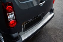 Peugeot Partner Tepee 2008–2018 Nerezové lišty na zadný nárazník OmsaLine fotografia 2