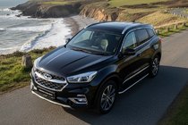 Chery Tiggo 8 2017– Bočné nášľapy Maydos V1 (2 ks, hliník) fotografia 1