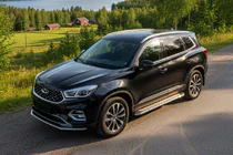 Chery Tiggo 8 2017– Bočné nášľapy Maydos V2 (2 ks, hliník) fotografia 1