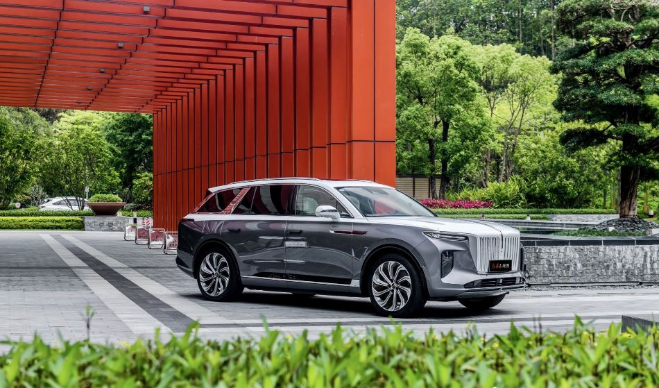 Hongqi E-HS9: luxusné elektrické auto z Číny