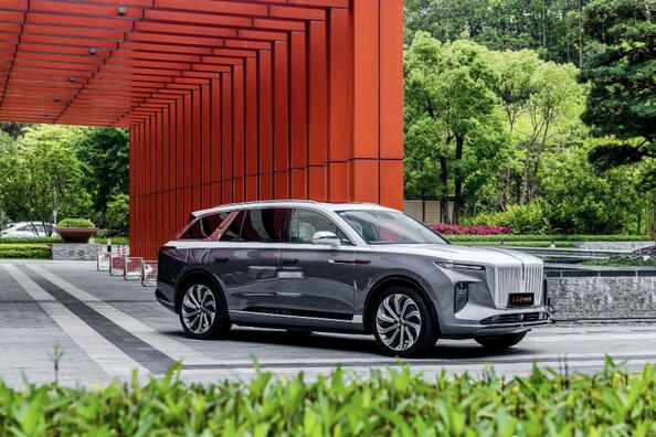 Hongqi E-HS9: luxusné elektrické auto z Číny