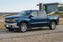 Chevrolet Silverado 2019– Bočné nášľapy RedLine V1 (2 ks, hliník) fotografia 1