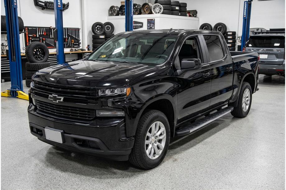 Chevrolet Silverado 2019– Bočné nášľapy Duru (2 ks, hliník) Image