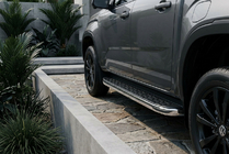 Volkswagen Amarok 2022– Bočné nášľapy BlackLine (2 ks, hliník) fotografia 1