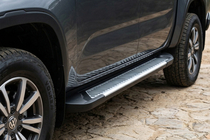 Volkswagen Amarok 2022– Bočné prahy Line (2 ks, hliník) fotografia 1