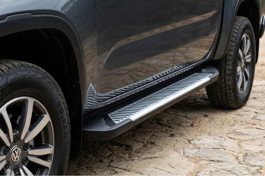 Volkswagen Amarok 2022– Bočné prahy Line (2 ks, hliník) Image