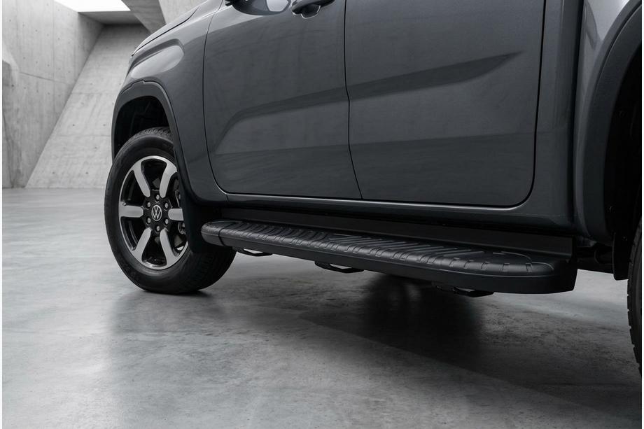 Volkswagen Amarok 2022– Bočné nášľapy Bosphore Black (2 ks, hliník) Image