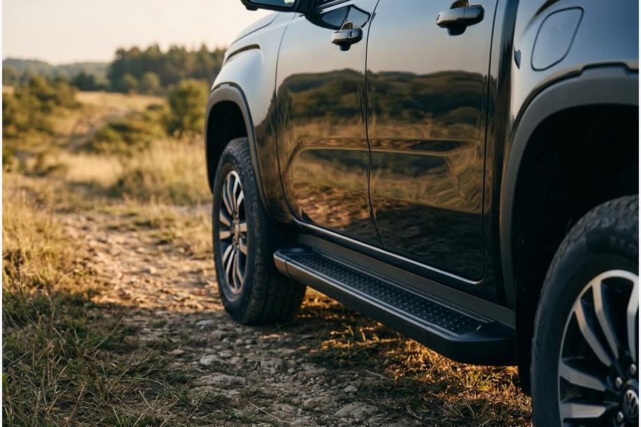 Ford Ranger 2022– Bočné nášľapy Allmond Black (2 ks, hliník) Image