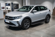 Volkswagen Taigo 2020– Bočné nášľapy Bosphore Black (2 ks, hliník) fotografia 1