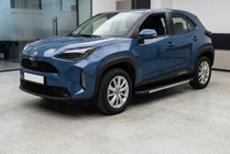 Toyota Yaris/Yaris Cross (XP210) 2020– Bočné nášľapy Duru (2 ks, hliník) fotografia 1